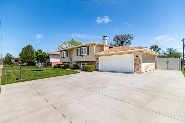 431 S Liverpool Road, Hobart, IN 46342