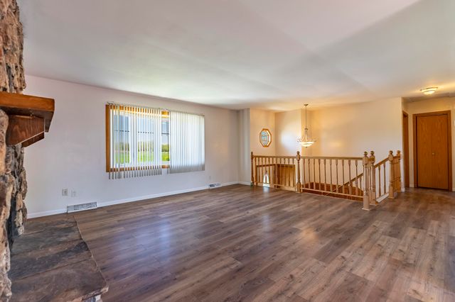 431 S Liverpool Road, Hobart, IN 46342