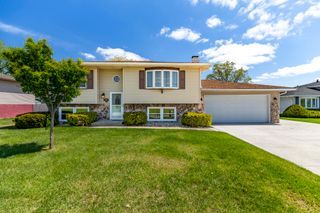 431 S Liverpool Road, Hobart, IN 46342