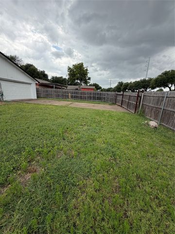 2821 Teakwood Drive, Garland, TX 75044