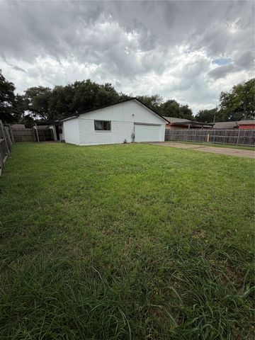 2821 Teakwood Drive, Garland, TX 75044
