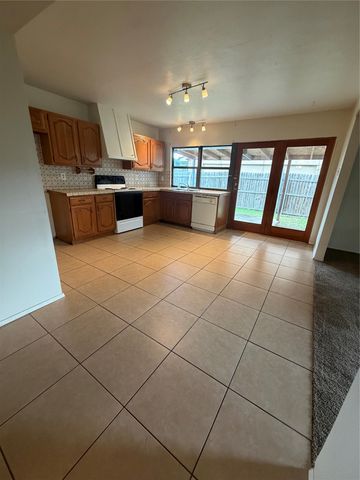 2821 Teakwood Drive, Garland, TX 75044