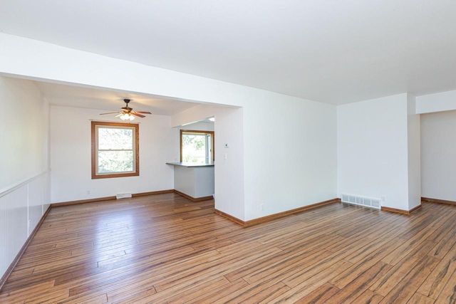 W119 Park DRIVE, Oconomowoc, WI 53066