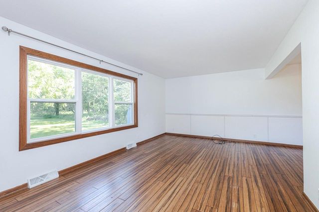 W119 Park DRIVE, Oconomowoc, WI 53066