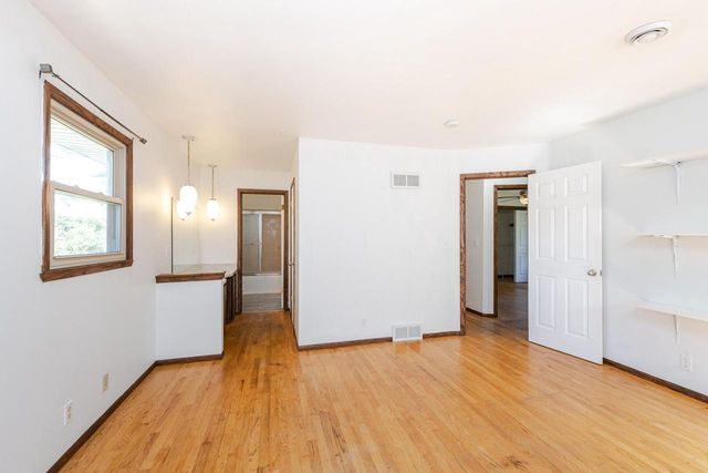 W119 Park DRIVE, Oconomowoc, WI 53066