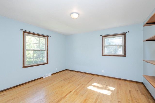 W119 Park DRIVE, Oconomowoc, WI 53066