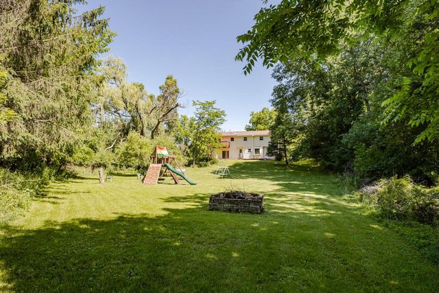 W119 Park DRIVE, Oconomowoc, WI 53066