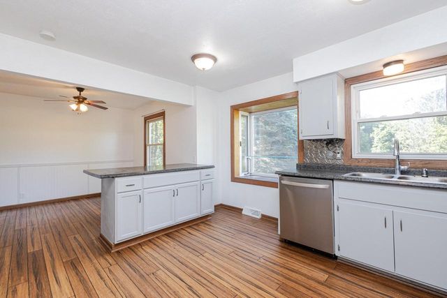W119 Park DRIVE, Oconomowoc, WI 53066