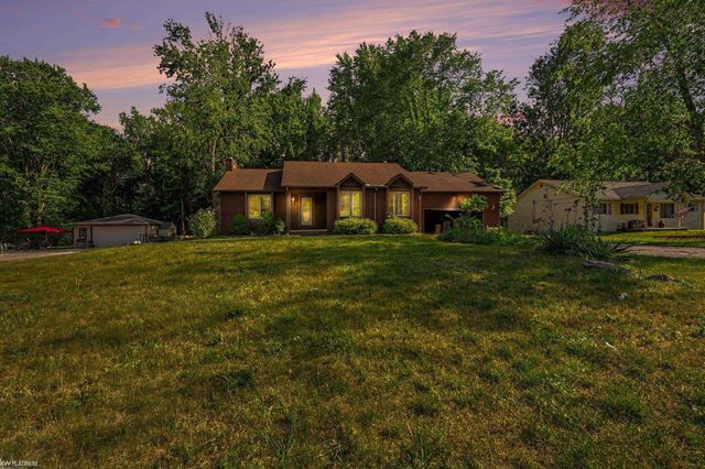 11386 Rhode Drive, Shelby Twp, MI 48317