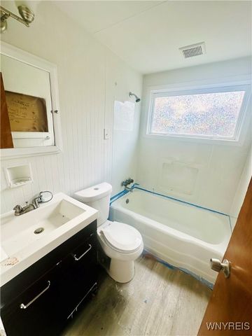 3750 Deveaux Street, Niagara Falls, NY 14305