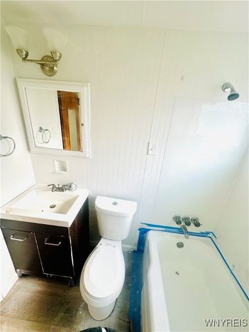 3750 Deveaux Street, Niagara Falls, NY 14305