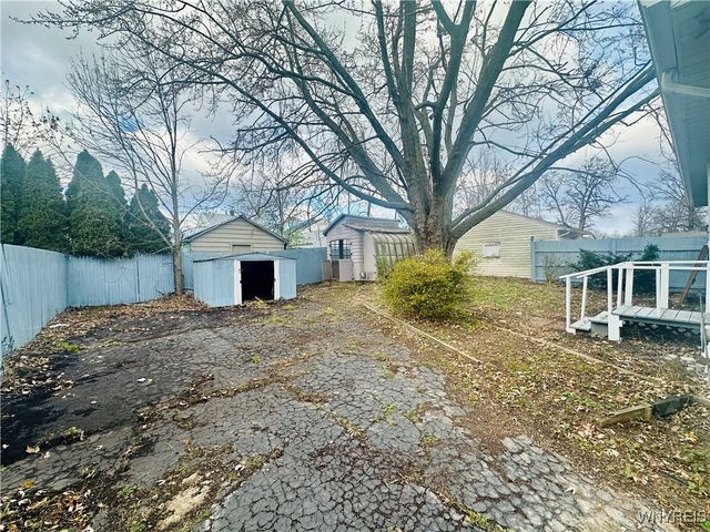 3750 Deveaux Street, Niagara Falls, NY 14305