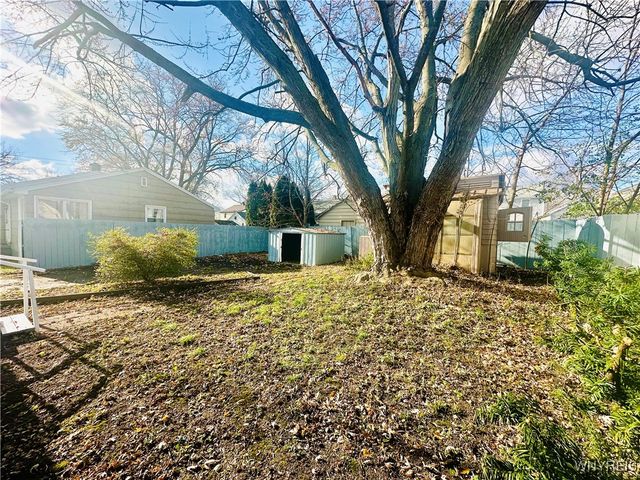 3750 Deveaux Street, Niagara Falls, NY 14305