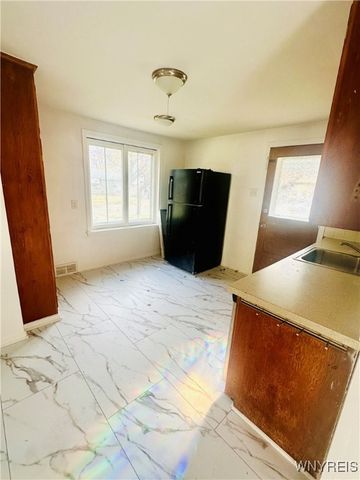 3750 Deveaux Street, Niagara Falls, NY 14305