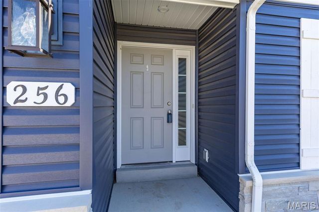 256 Savannah Ridge Court, Fenton, MO 63026