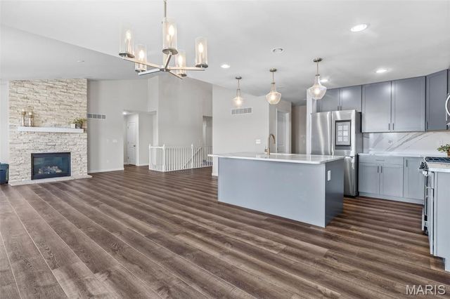 256 Savannah Ridge Court, Fenton, MO 63026