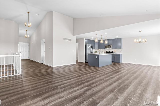 256 Savannah Ridge Court, Fenton, MO 63026