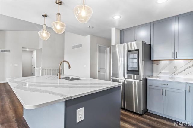 256 Savannah Ridge Court, Fenton, MO 63026