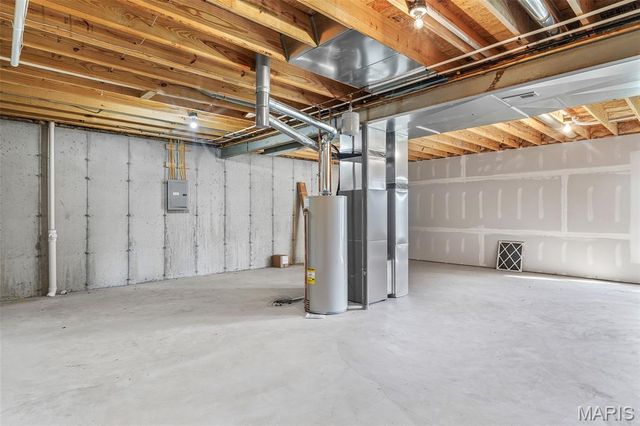 256 Savannah Ridge Court, Fenton, MO 63026