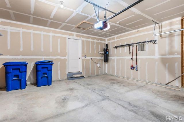 256 Savannah Ridge Court, Fenton, MO 63026