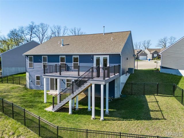 256 Savannah Ridge Court, Fenton, MO 63026