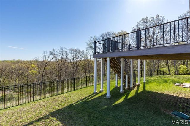256 Savannah Ridge Court, Fenton, MO 63026