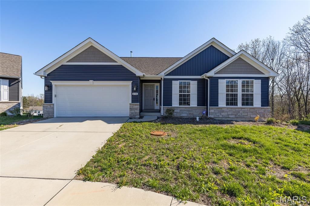 256 Savannah Ridge Court, Fenton, MO 63026