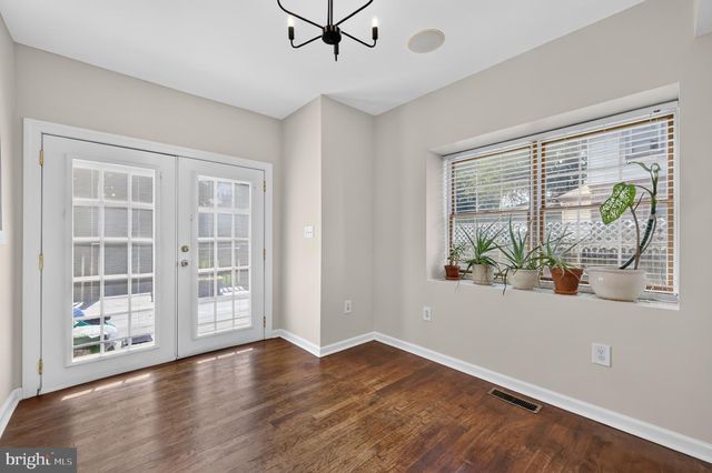 9 E ELBON RD, Brookhaven, PA 19015