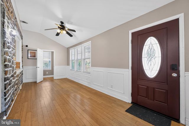 9 E ELBON RD, Brookhaven, PA 19015