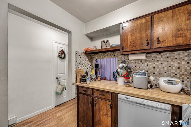 26 Candlewood Lake Road South APT 1, New Milford, CT 06776