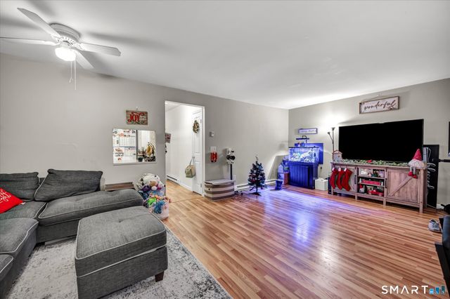 26 Candlewood Lake Road South APT 1, New Milford, CT 06776