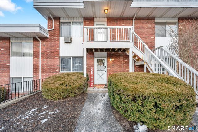 26 Candlewood Lake Road South APT 1, New Milford, CT 06776