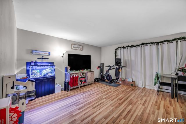 26 Candlewood Lake Road South APT 1, New Milford, CT 06776