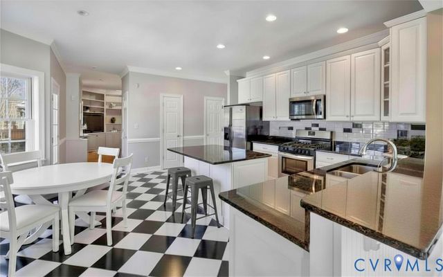 4006 Monument Ave, Richmond, VA 23230