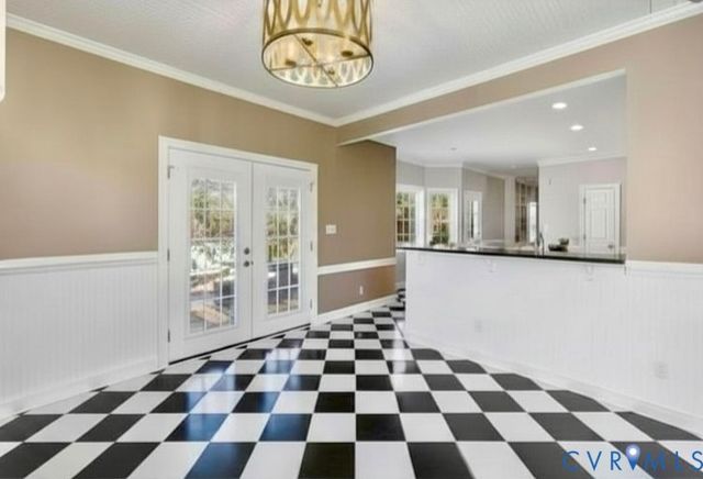 4006 Monument Ave, Richmond, VA 23230