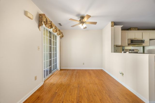 208 Gazebo Circle 208, Reading, MA 01867