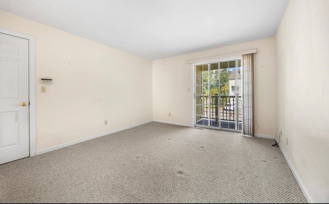 208 Gazebo Circle 208, Reading, MA 01867