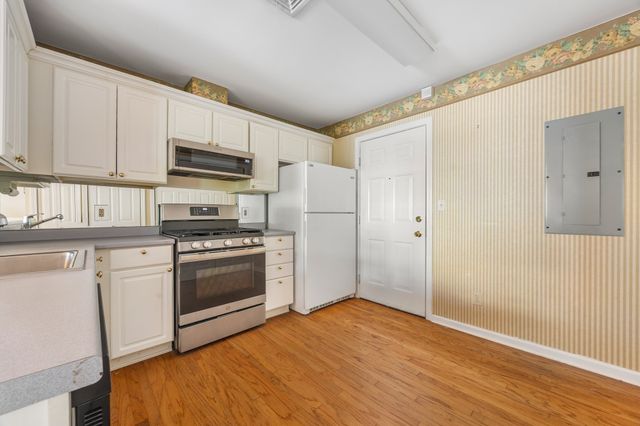 208 Gazebo Circle 208, Reading, MA 01867
