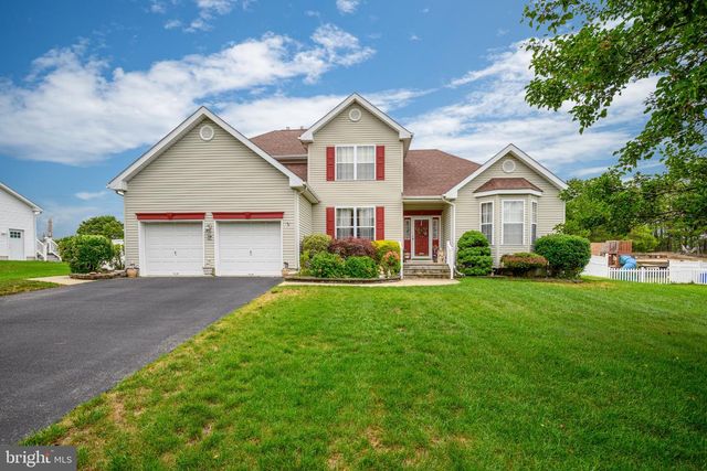 37 HANNAH LEE RD, Barnegat, NJ 08005