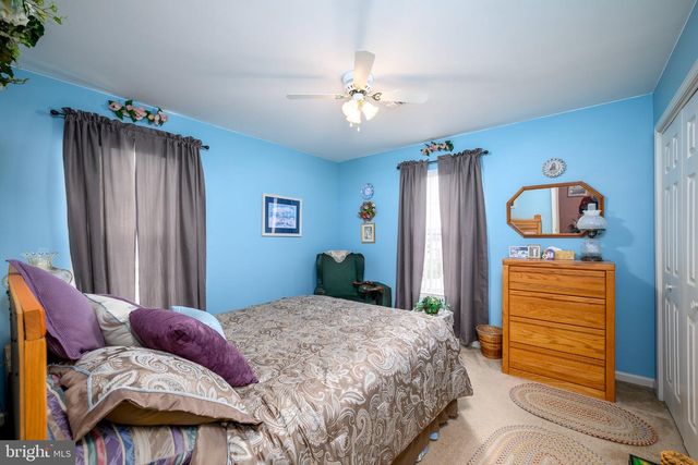 37 HANNAH LEE RD, Barnegat, NJ 08005