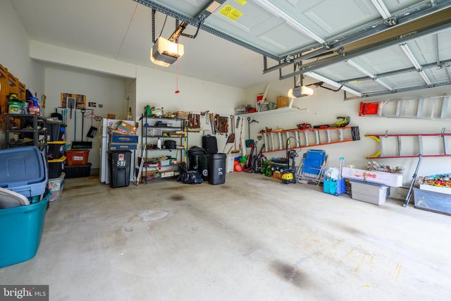37 HANNAH LEE RD, Barnegat, NJ 08005