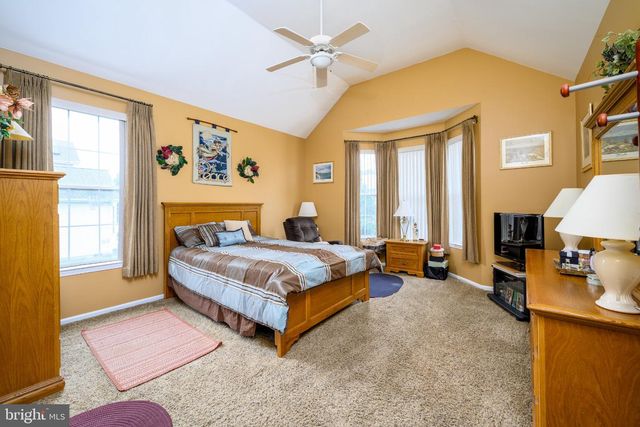 37 HANNAH LEE RD, Barnegat, NJ 08005