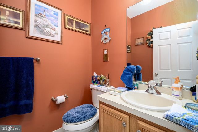 37 HANNAH LEE RD, Barnegat, NJ 08005