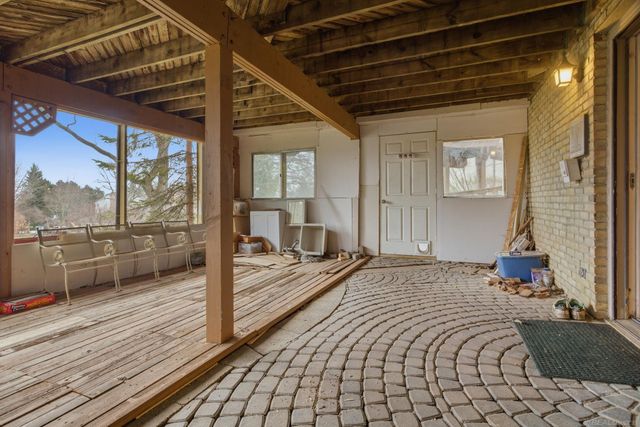 6450 Shagbark Drive, Troy, MI 48098