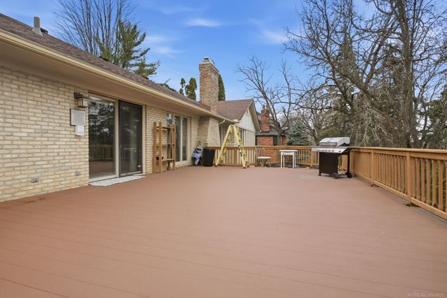 6450 Shagbark Drive, Troy, MI 48098