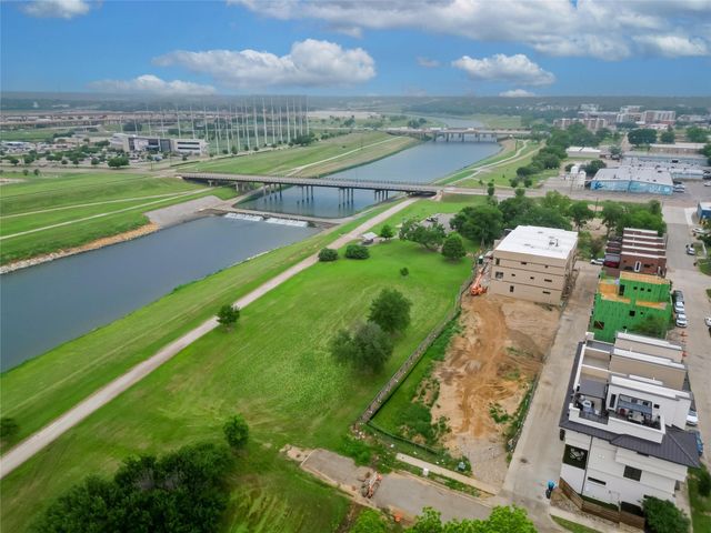 404 Vista Buena Trail, Fort Worth, TX 76111