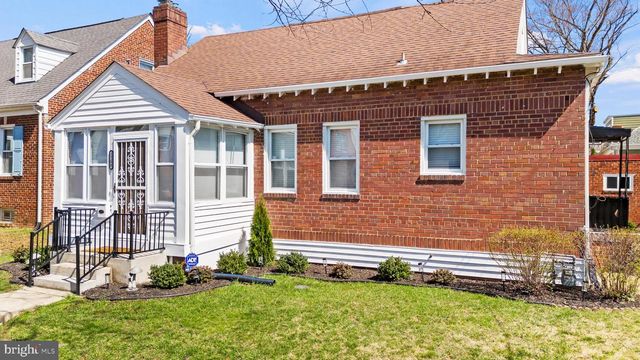 2108 31ST PL SE, Washington, DC 20020