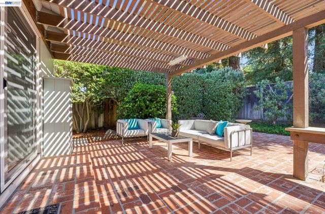 2645 Swanson Way, Mountain View, CA 94040