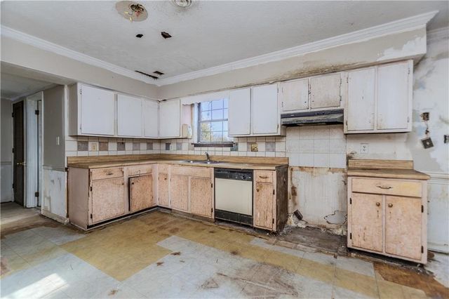 2229 Martin Way, Jonesboro, GA 30236