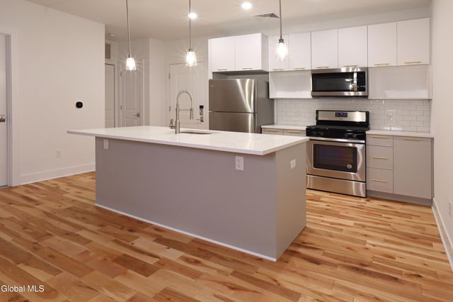 308 Excelsior Avenue 406, Saratoga Springs, Inside, NY 12866